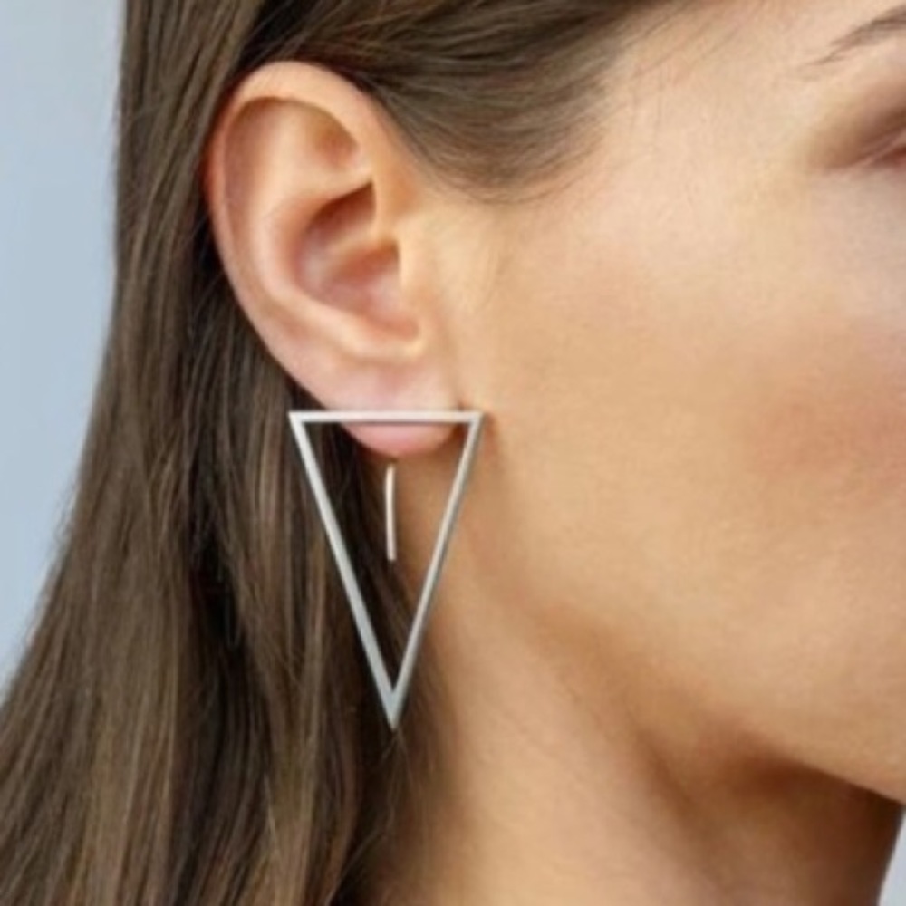🆑10/$25🆑𝗖𝗟𝗘𝗔𝗥𝗔𝗡𝗖𝗘 Big Silver Triangle Bar Earrings NEW - Picture 6 of 6